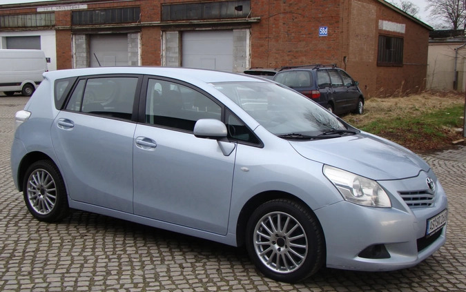 Toyota Verso cena 18900 przebieg: 258120, rok produkcji 2009 z Żerków małe 232